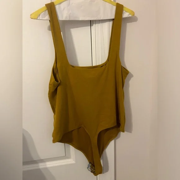 Good American NWOT Scuba Modern Tank Bodysuit - Picture 7 of 7